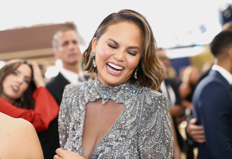 Illustration for article titled All the Demure & Sparkly Shit on the 70th Annual Emmys Red Carpet